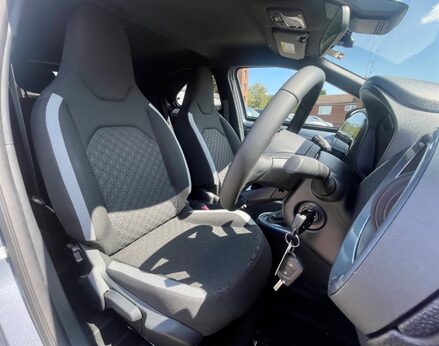 Toyota Aygo X VVT-I EDGE 49