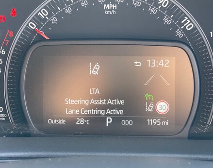 Toyota Aygo X VVT-I EDGE 29