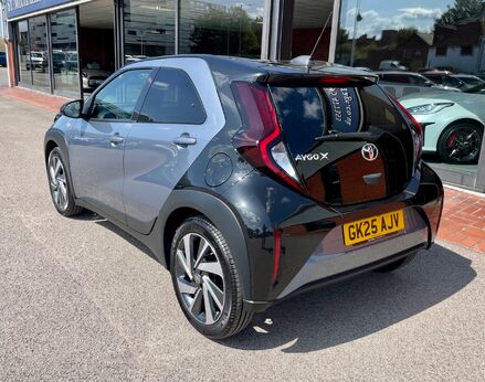Toyota Aygo X VVT-I EDGE 6