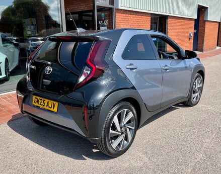Toyota Aygo X VVT-I EDGE 8