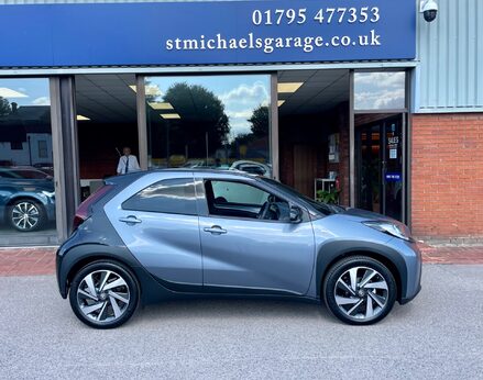 Toyota Aygo X VVT-I EDGE 9