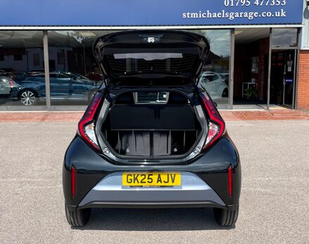 Toyota Aygo X VVT-I EDGE 54