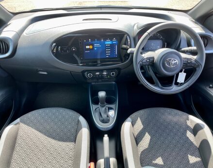 Toyota Aygo X VVT-I EDGE 2