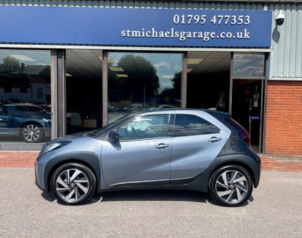 Toyota Aygo X VVT-I EDGE 10