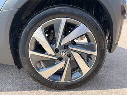 Toyota Aygo X VVT-I EDGE 22