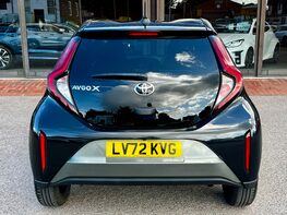Toyota Aygo X VVT-I EDGE 6