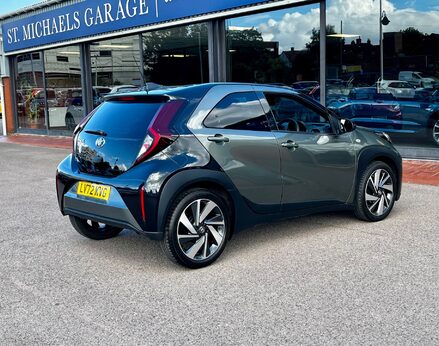 Toyota Aygo X VVT-I EDGE 8