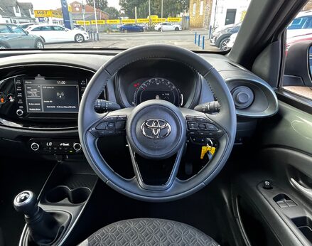 Toyota Aygo X VVT-I EDGE 19
