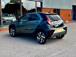 Toyota Aygo X VVT-I EDGE 9