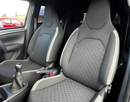 Toyota Aygo X VVT-I EDGE 55