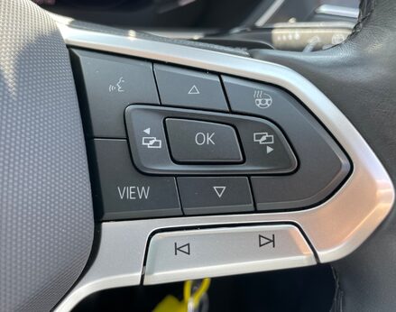 Volkswagen Tiguan Allspace LIFE TSI DSG 51