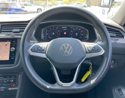 Volkswagen Tiguan Allspace LIFE TSI DSG 19