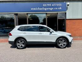 Volkswagen Tiguan Allspace LIFE TSI DSG 10