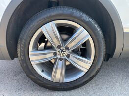 Volkswagen Tiguan Allspace LIFE TSI DSG 13