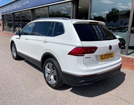 Volkswagen Tiguan Allspace LIFE TSI DSG 9