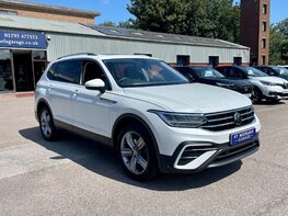 Volkswagen Tiguan Allspace LIFE TSI DSG 4
