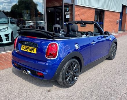 Mini Convertible COOPER S 8