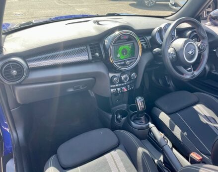 Mini Convertible COOPER S 23