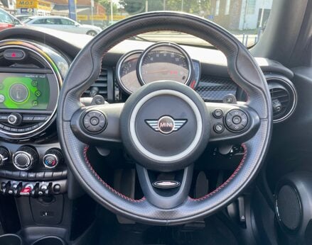 Mini Convertible COOPER S 19