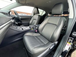Lexus CT 200H ADVANCE 54