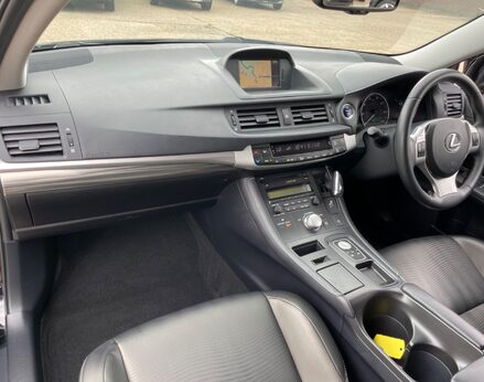 Lexus CT 200H ADVANCE 28