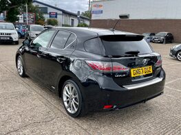 Lexus CT 200H ADVANCE 9