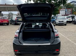 Lexus CT 200H ADVANCE 57