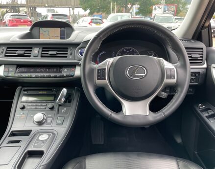 Lexus CT 200H ADVANCE 18