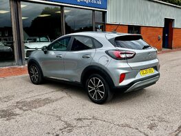 Ford Puma TITANIUM 9