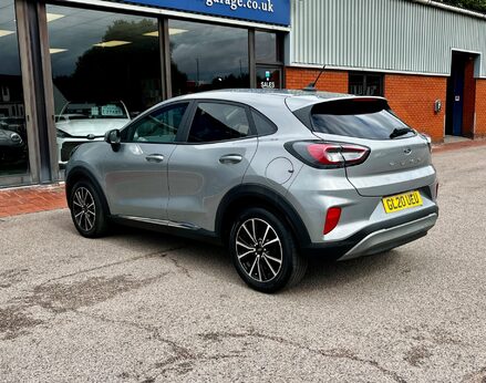 Ford Puma TITANIUM 9