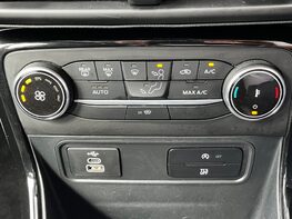 Ford Ecosport ST-LINE 46