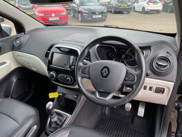 Renault Captur SIGNATURE X NAV TCE 17