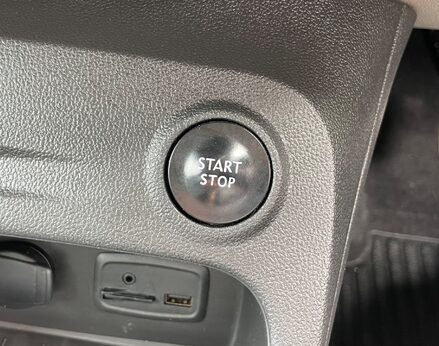 Renault Captur SIGNATURE X NAV TCE 38