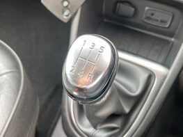 Renault Captur SIGNATURE X NAV TCE 40