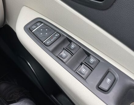 Renault Captur SIGNATURE X NAV TCE 49