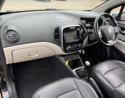 Renault Captur SIGNATURE X NAV TCE 25