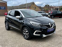 Renault Captur SIGNATURE X NAV TCE 4