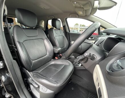 Renault Captur SIGNATURE X NAV TCE 51