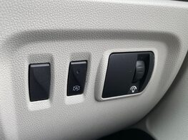 Renault Captur SIGNATURE X NAV TCE 47
