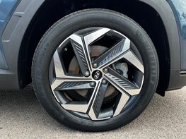 Hyundai TUCSON T-GDI ULTIMATE 16