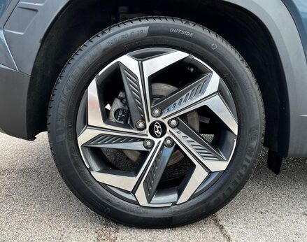 Hyundai TUCSON T-GDI ULTIMATE 15