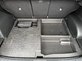 Hyundai TUCSON T-GDI ULTIMATE 79