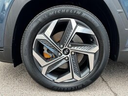 Hyundai TUCSON T-GDI ULTIMATE 13