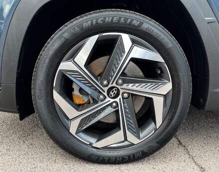 Hyundai TUCSON T-GDI ULTIMATE 13
