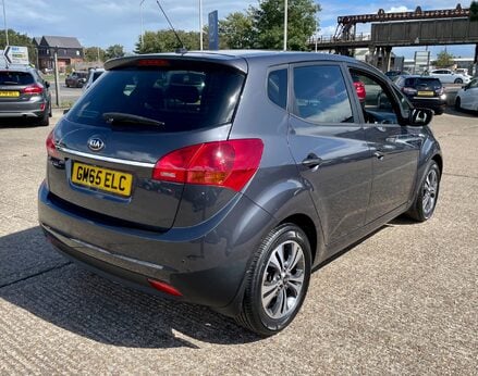 Kia Venga 3 8