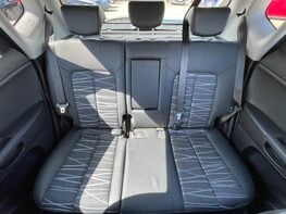 Kia Venga 3 48