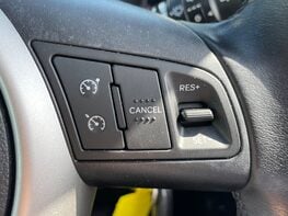 Kia Venga 3 38