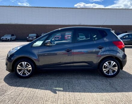 Kia Venga 3 11