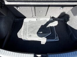 SEAT Leon ETSI FR DSG MHEV 74