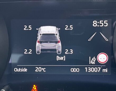 Toyota Yaris DESIGN FHEV 31